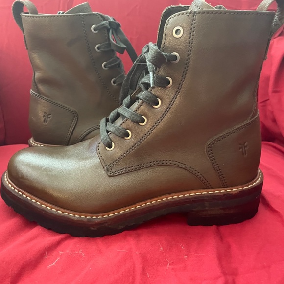 Leather Frye ankle combat boots like new - Picture 4 of 5